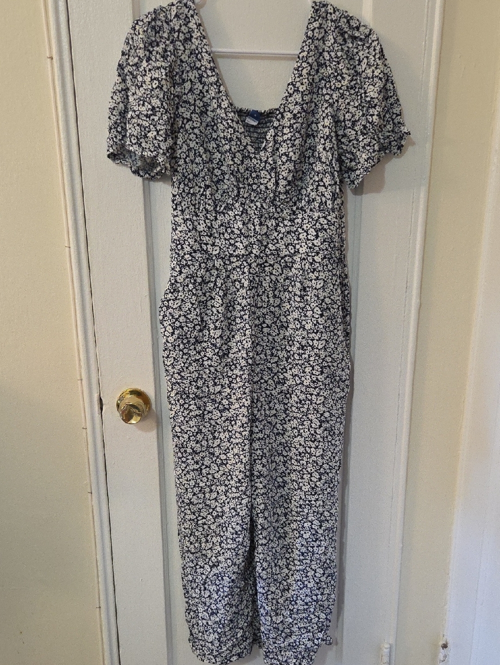 Old Navy Navy & White Floral V-Neck Puff Sleeve 90s Inspired Jumpsuit Medium
